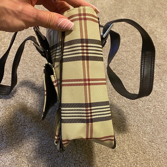 Burberry Cream and Brown Check Shoulder Bag - Picture 7 of 14